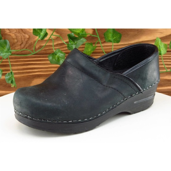 Dansko Size 35 M Black Clog Shoes Leather‎ Women - Picture 1 of 8
